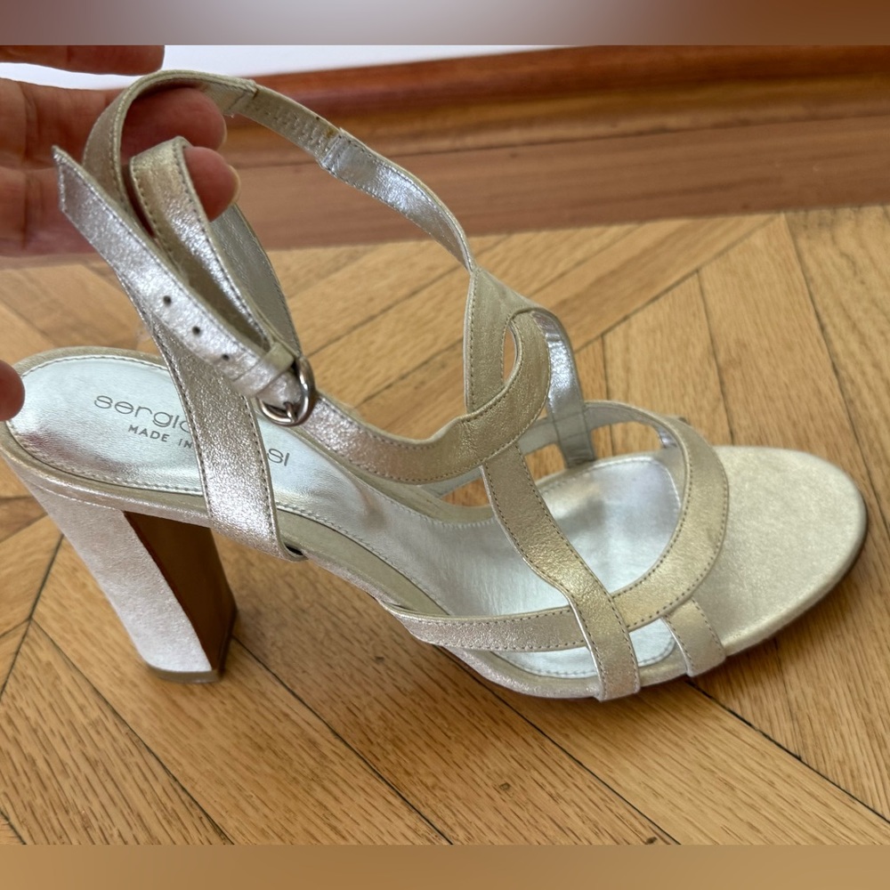 Like new! Sergio Rossi Silver Heels